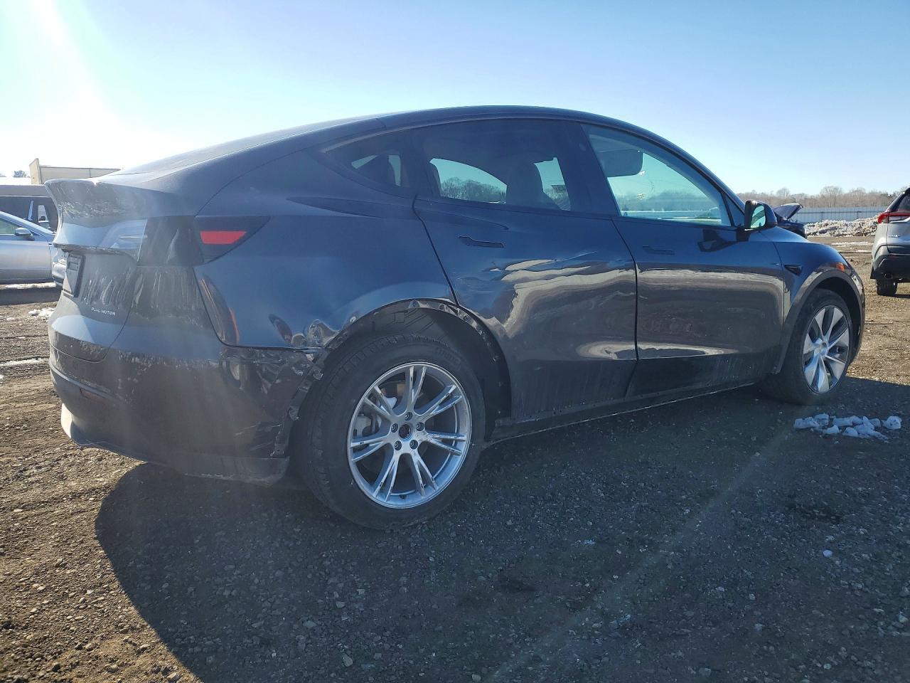 2024 Tesla Model Y - Image 3
