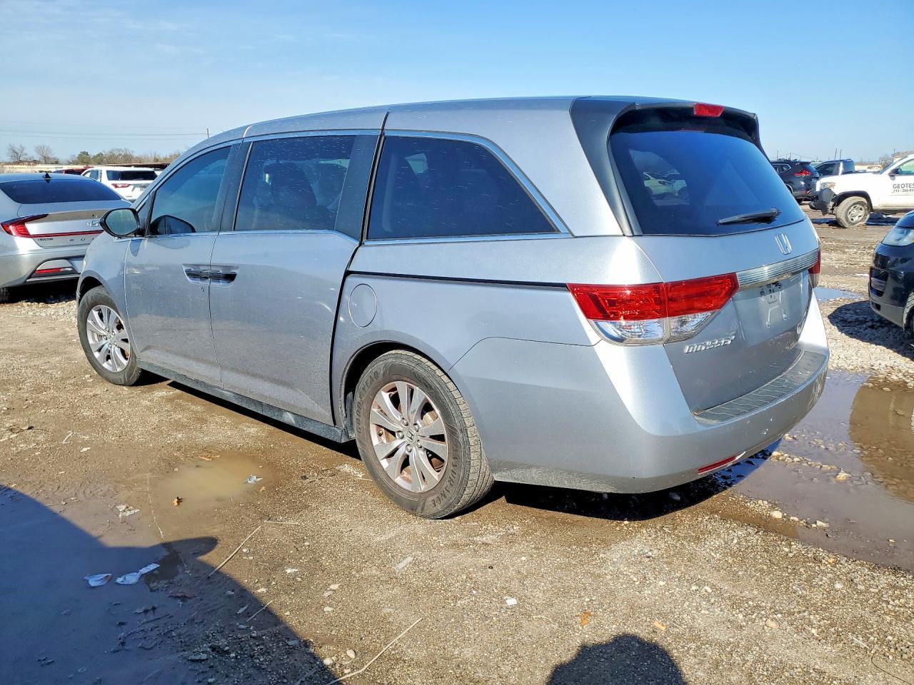 2016 Honda Odyssey Lx - Фото 2