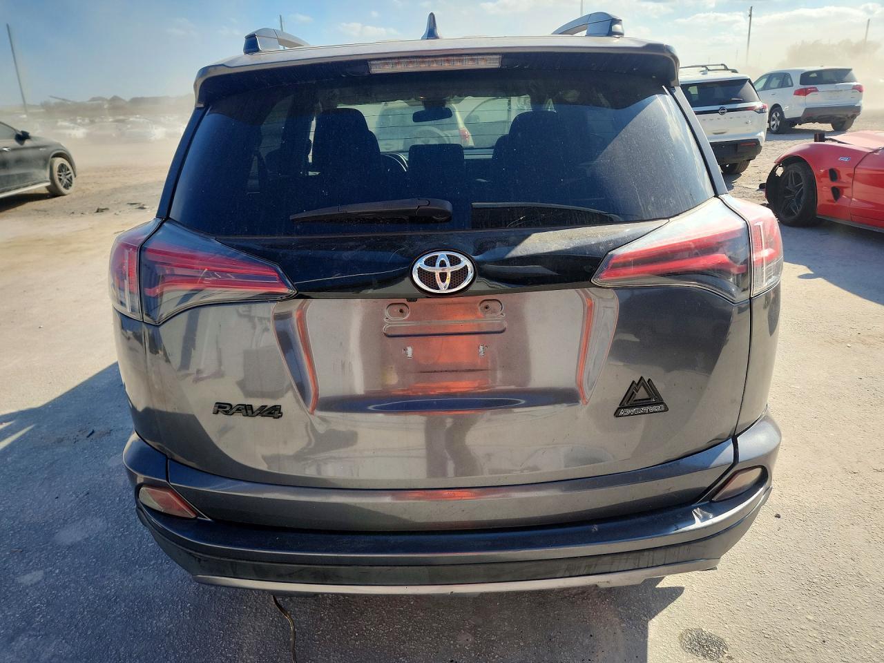 2018 Toyota Rav4 Adventure - Фото 6