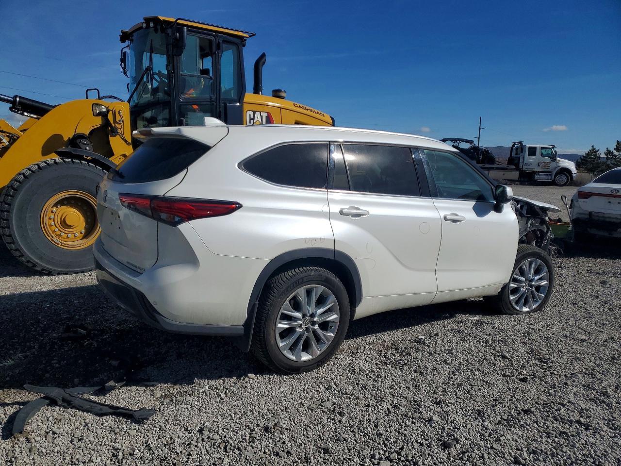 2020 Toyota Highlander Limited - Image 3