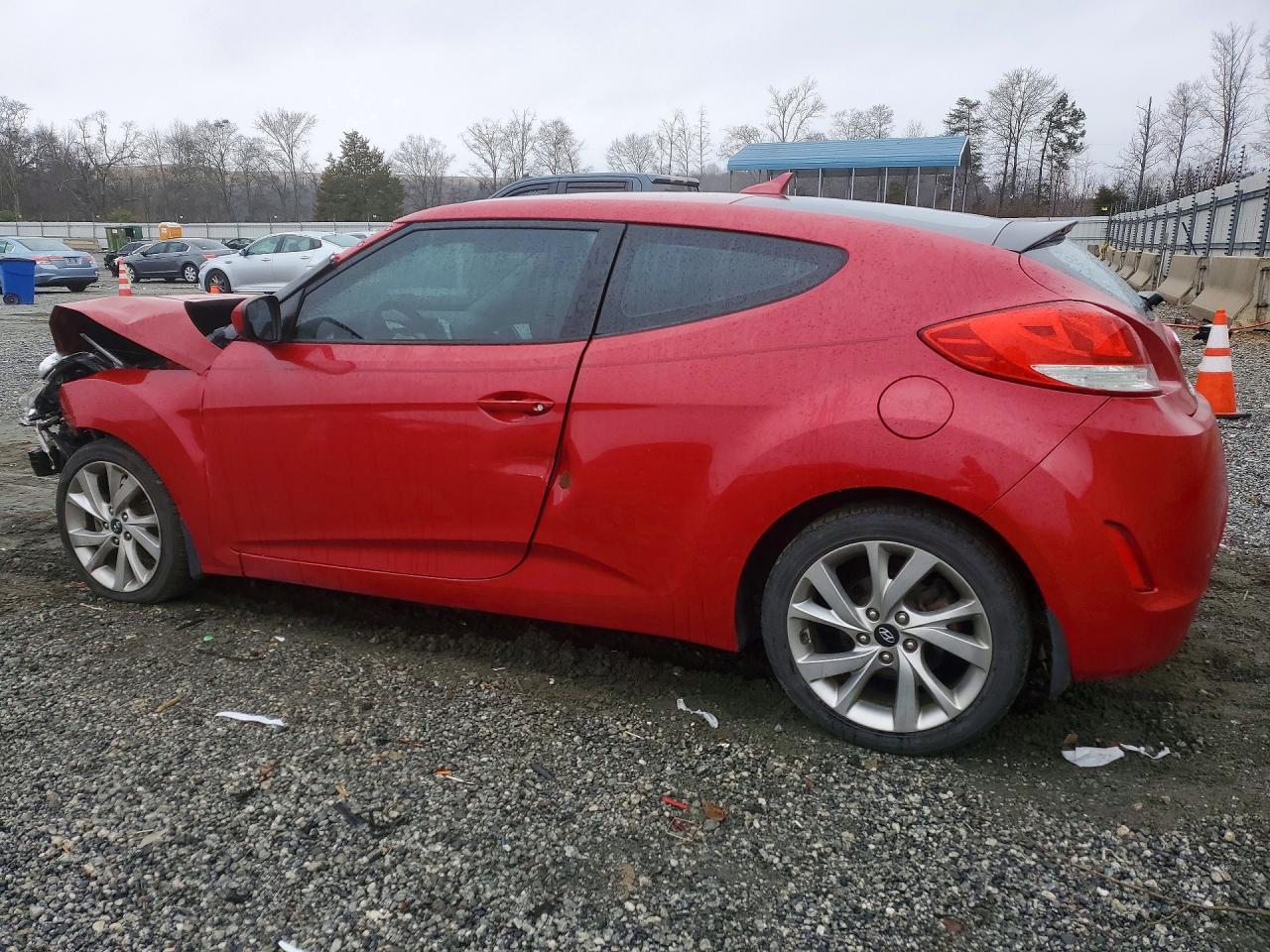 2016 Hyundai Veloster - Image 2