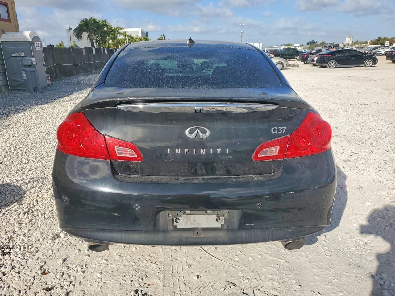 2012 Infiniti G37 Base - Image 6