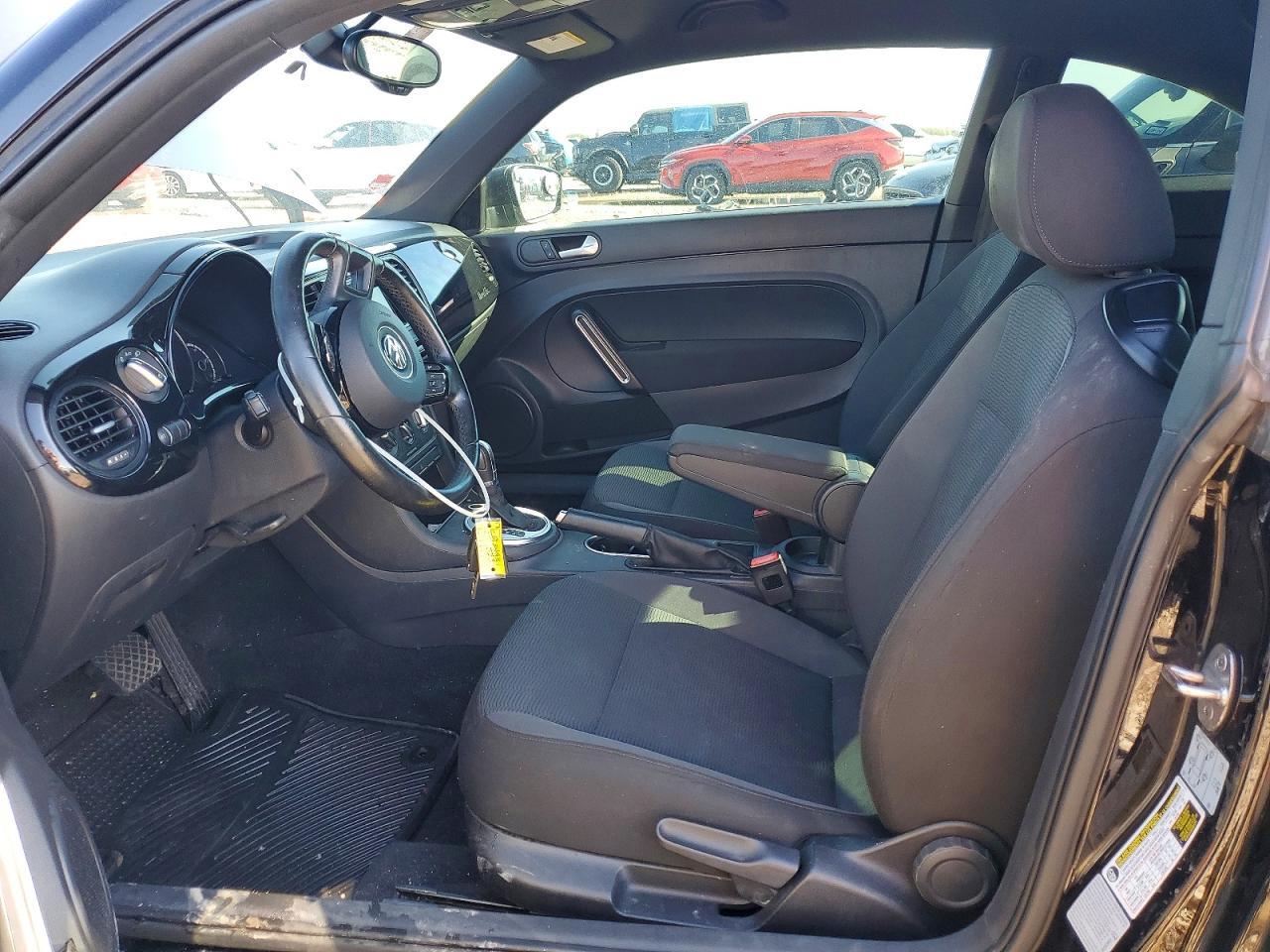 2016 Volkswagen Beetle 1.8T - Image 7