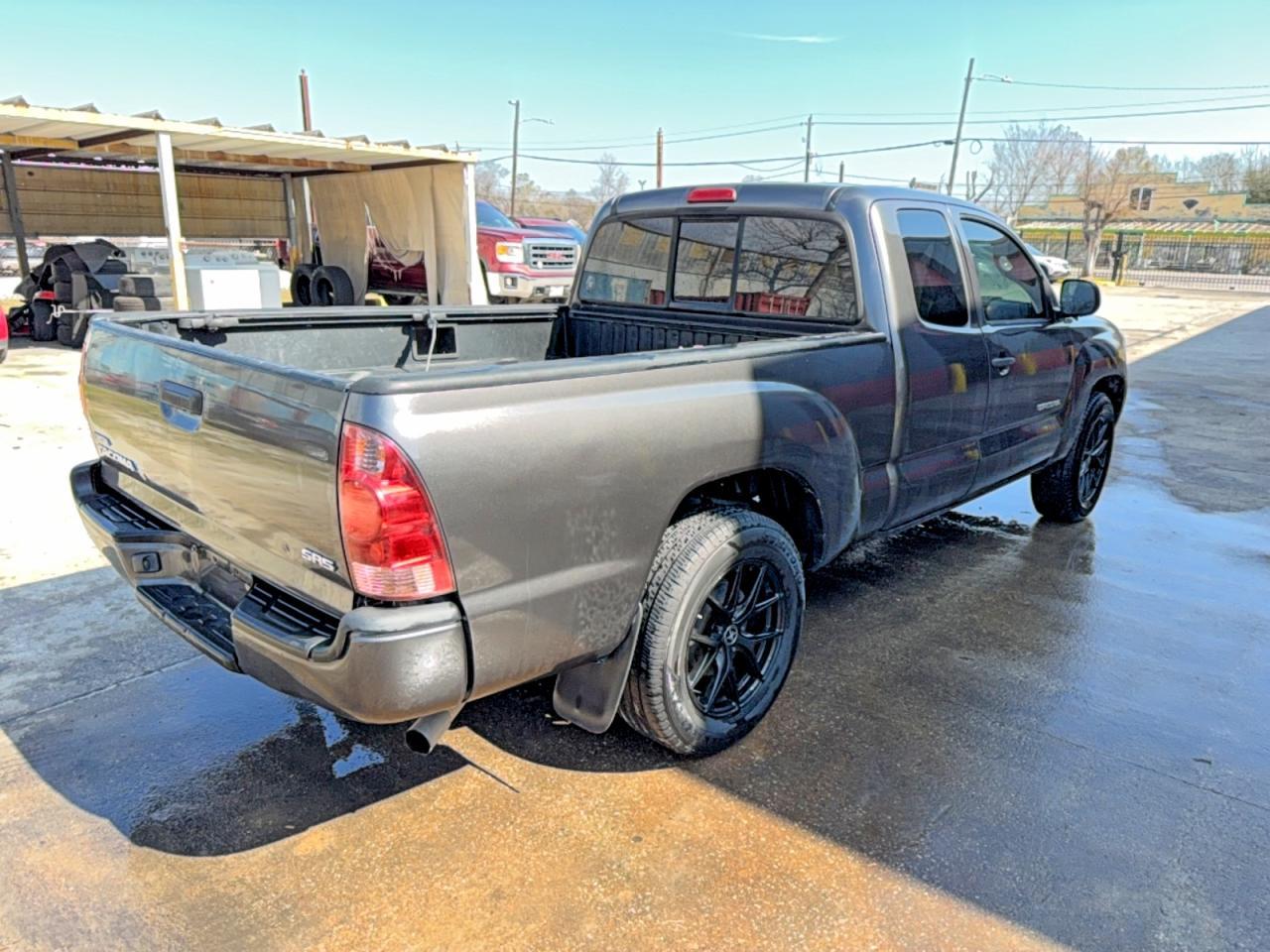 2011 Toyota Tacoma Access Cab - Image 4