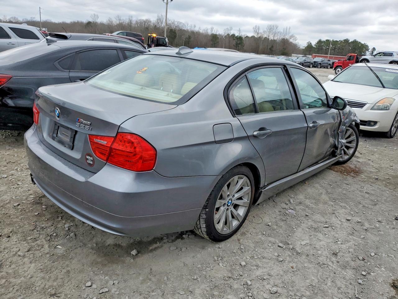 2011 BMW 328 I - Фото 3