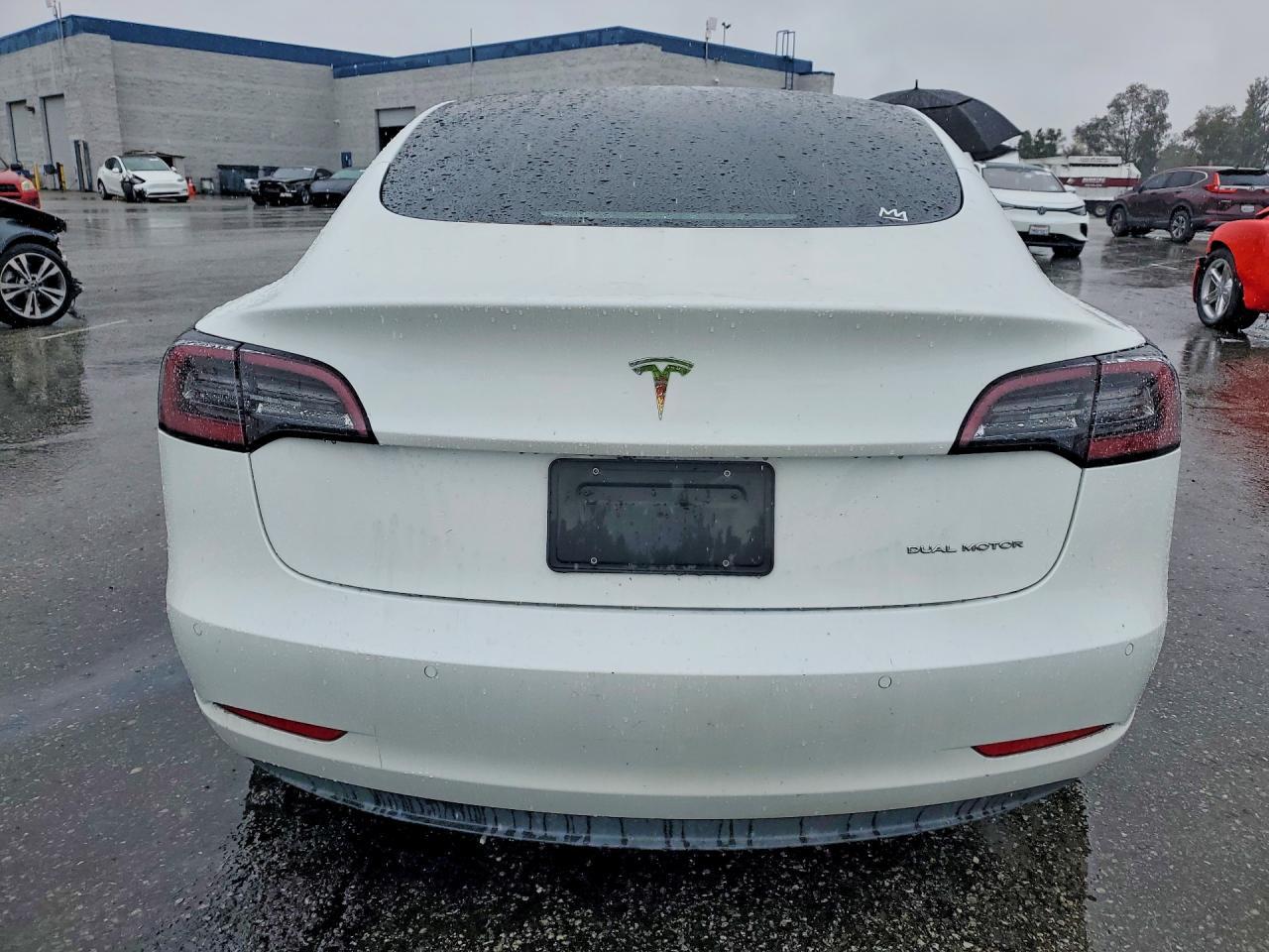 2022 Tesla Model 3 - Фото 6