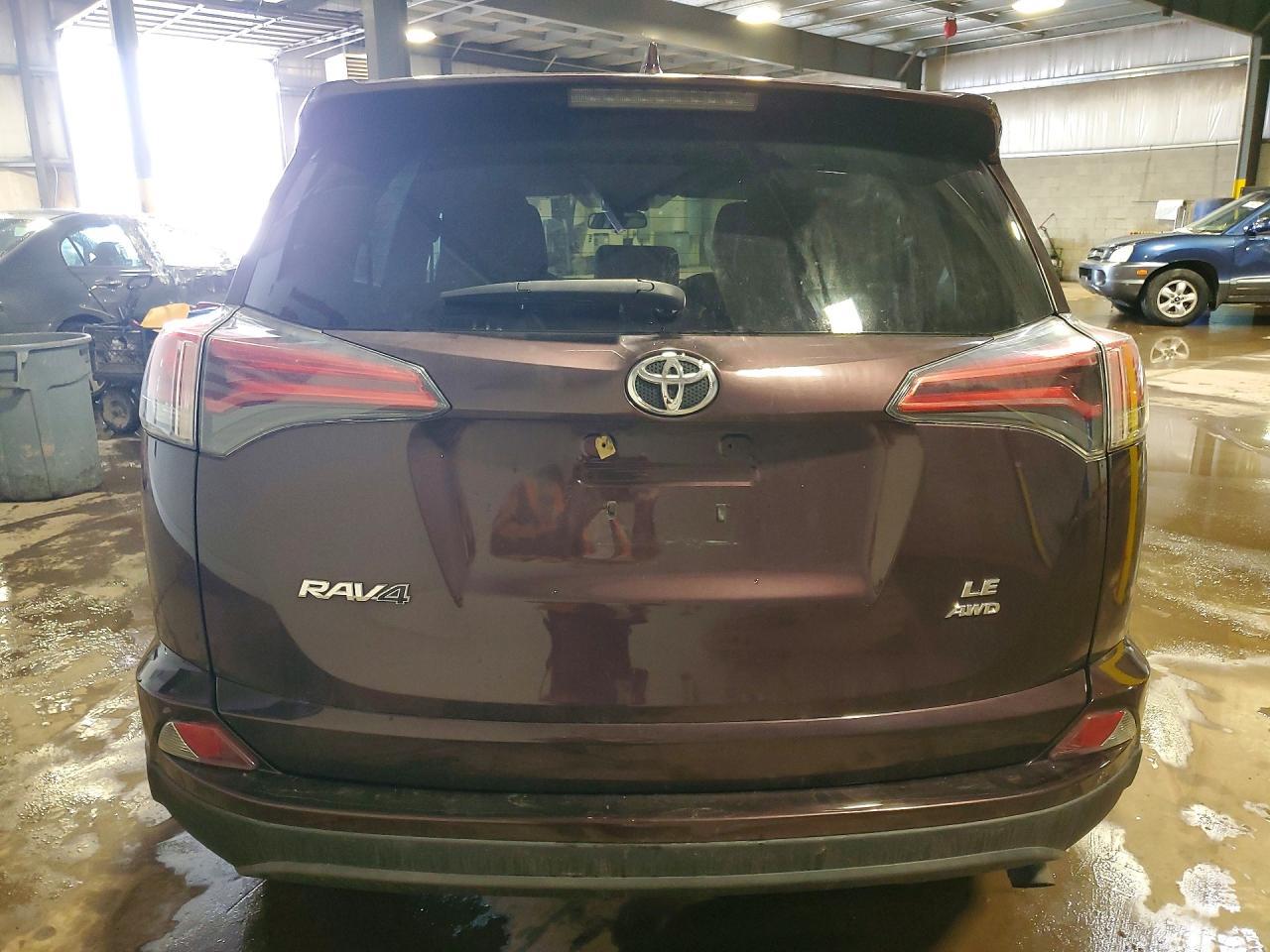 2018 Toyota Rav4 Le - Фото 6