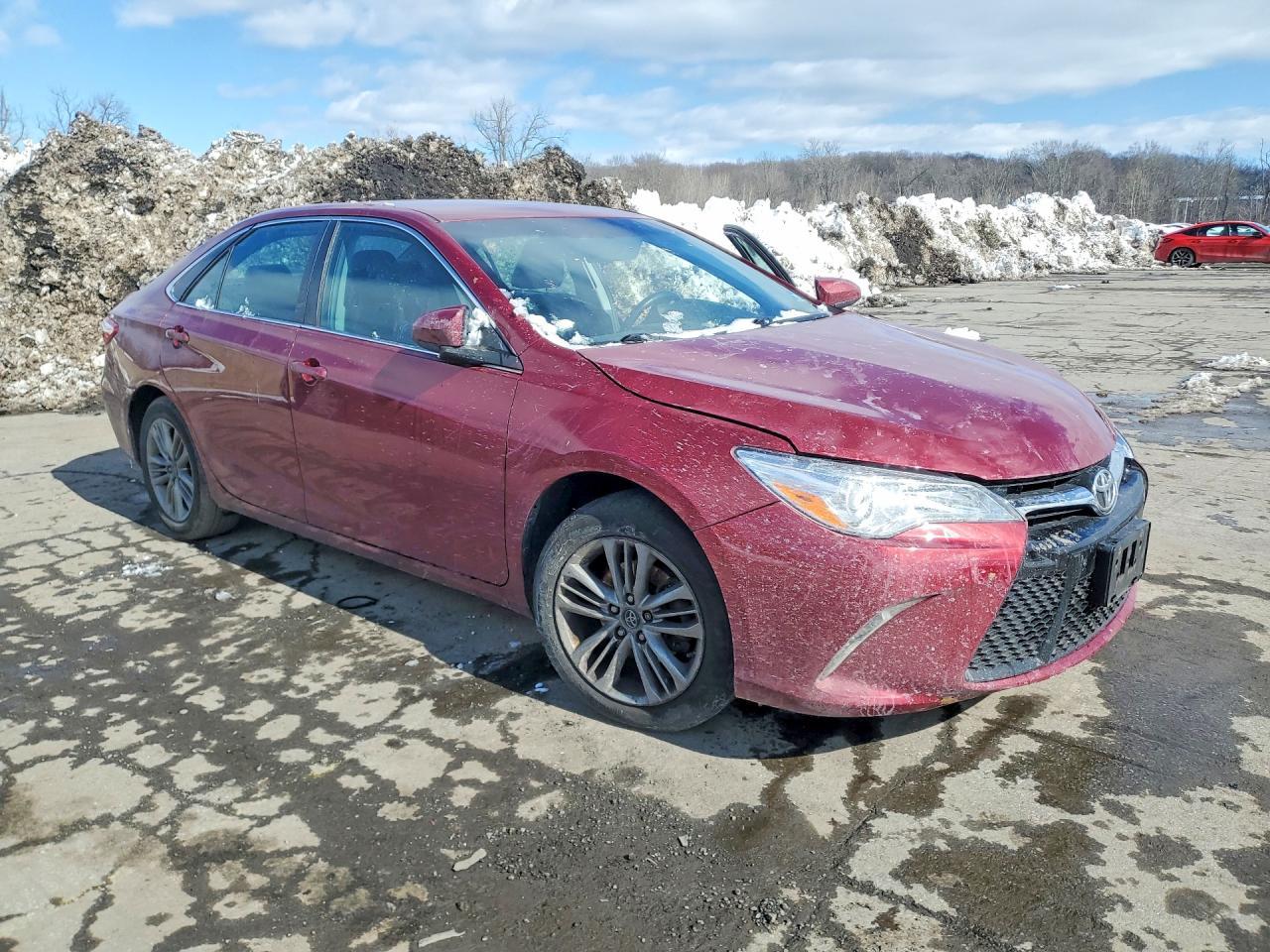 2016 Toyota Camry Le - Фото 4