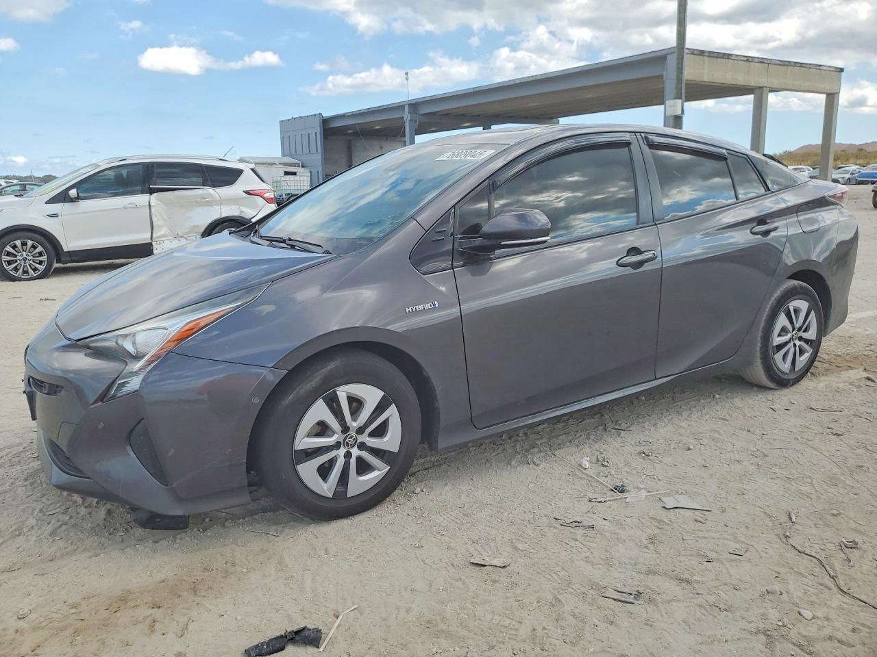 2016 Toyota Prius Four