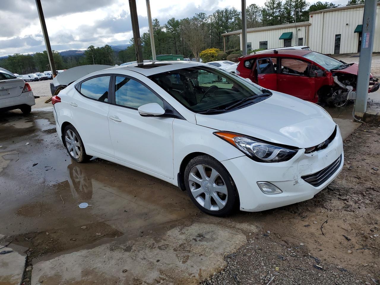 2013 Hyundai Elantra Limited - Image 4
