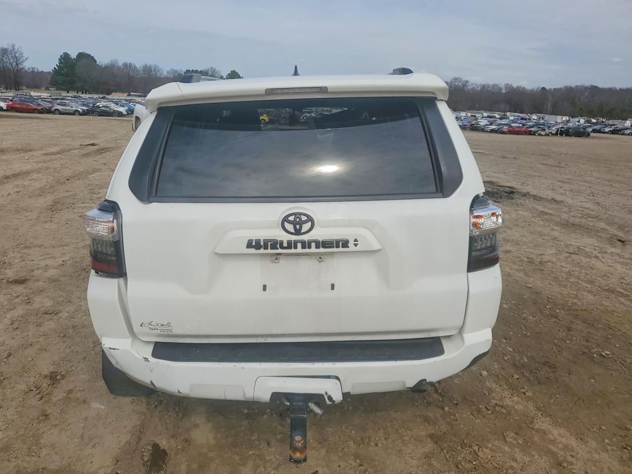 2021 Toyota 4Runner Sr5 - Image 6