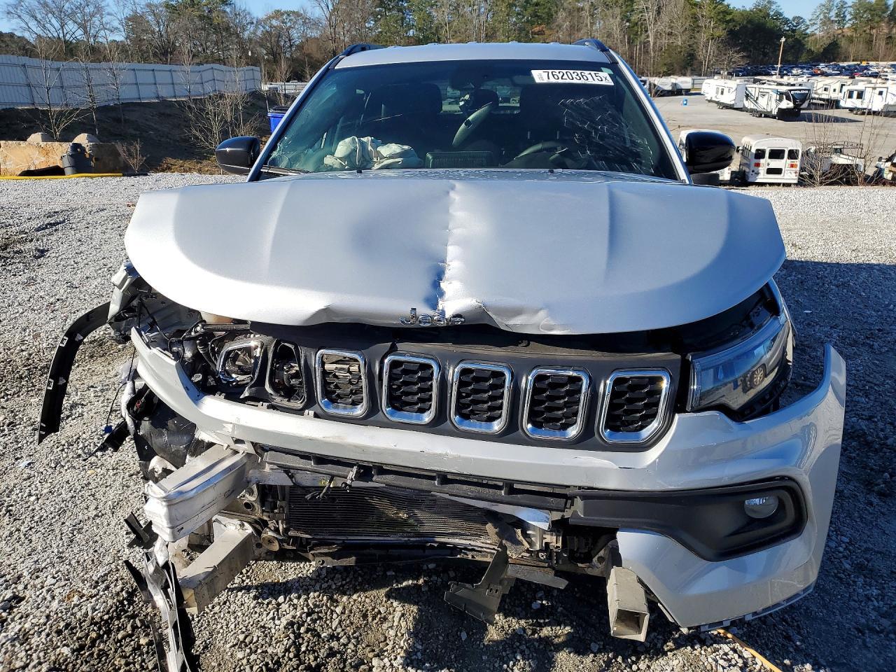2025 Jeep Compass Latitude - Фото 5
