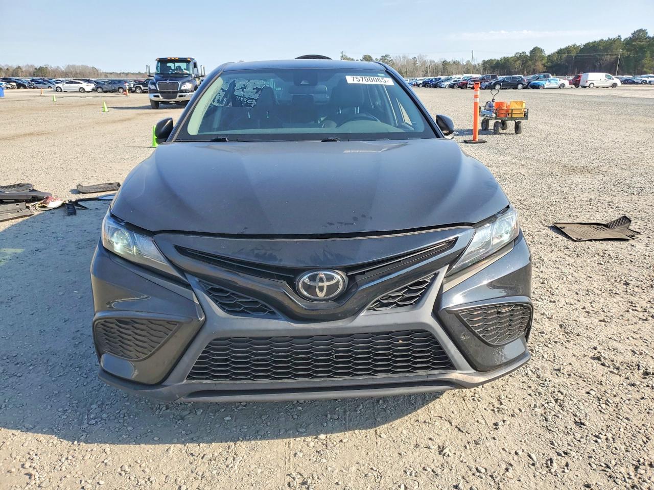 2021 Toyota Camry Se - Image 5