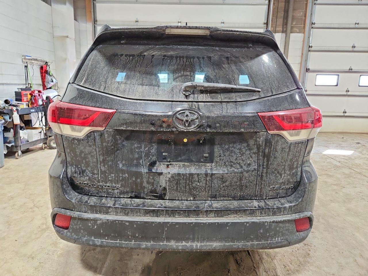 2019 Toyota Highlander Se - Image 6