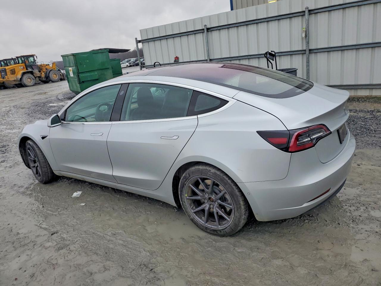 2018 Tesla Model 3 - Image 2