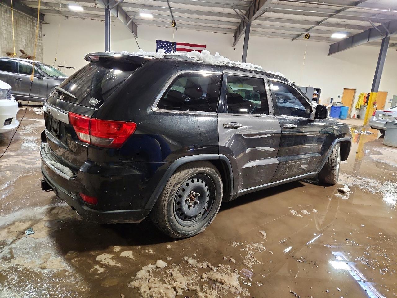 2013 Jeep Grand Cherokee Overland - Фото 3