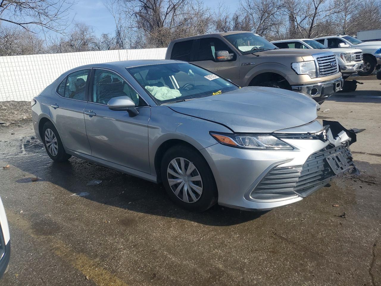 2023 Toyota Camry Le - Фото 4