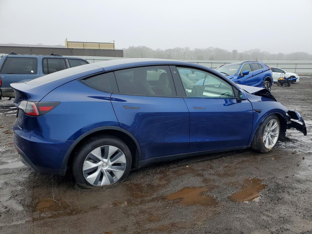 2023 Tesla Model Y - Image 3