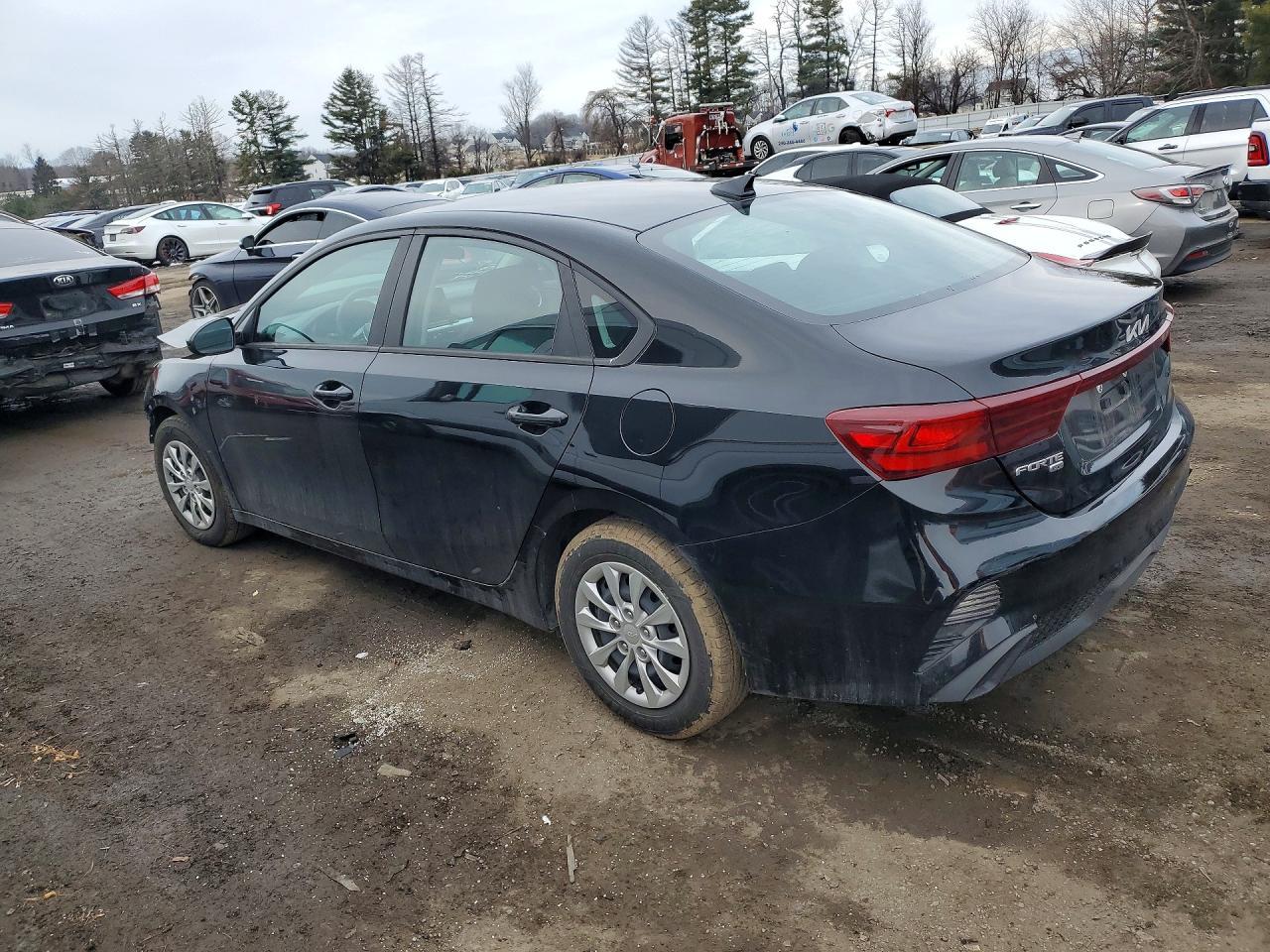 2023 Kia Forte Lx - Image 2