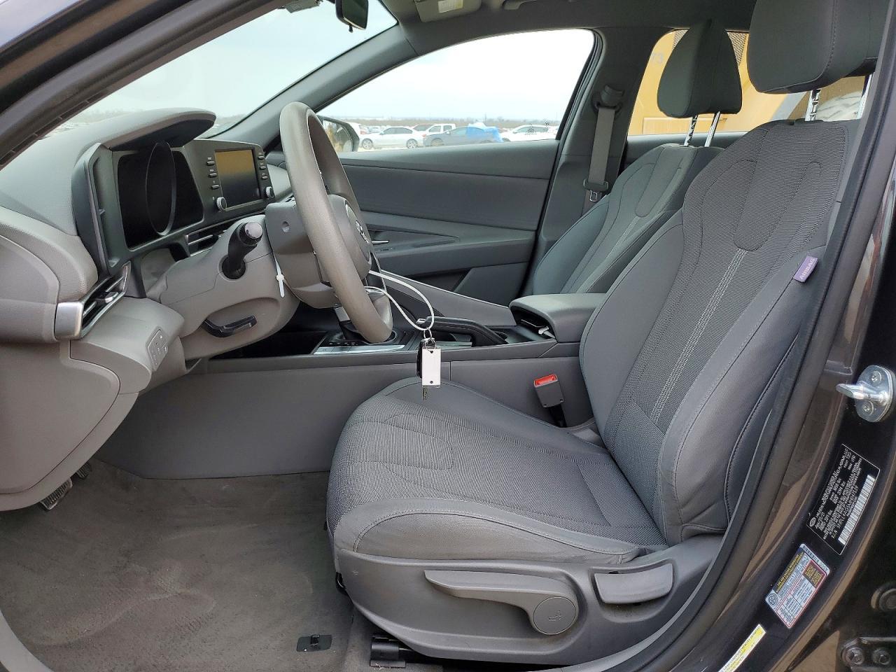 2021 Hyundai Elantra Se - Фото 7