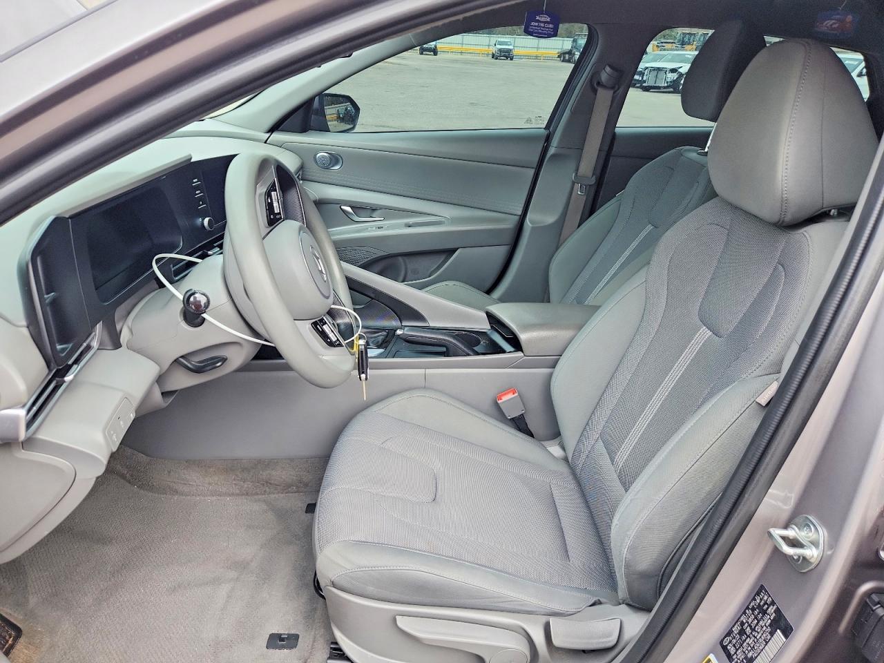 2024 Hyundai Elantra Se - Image 7