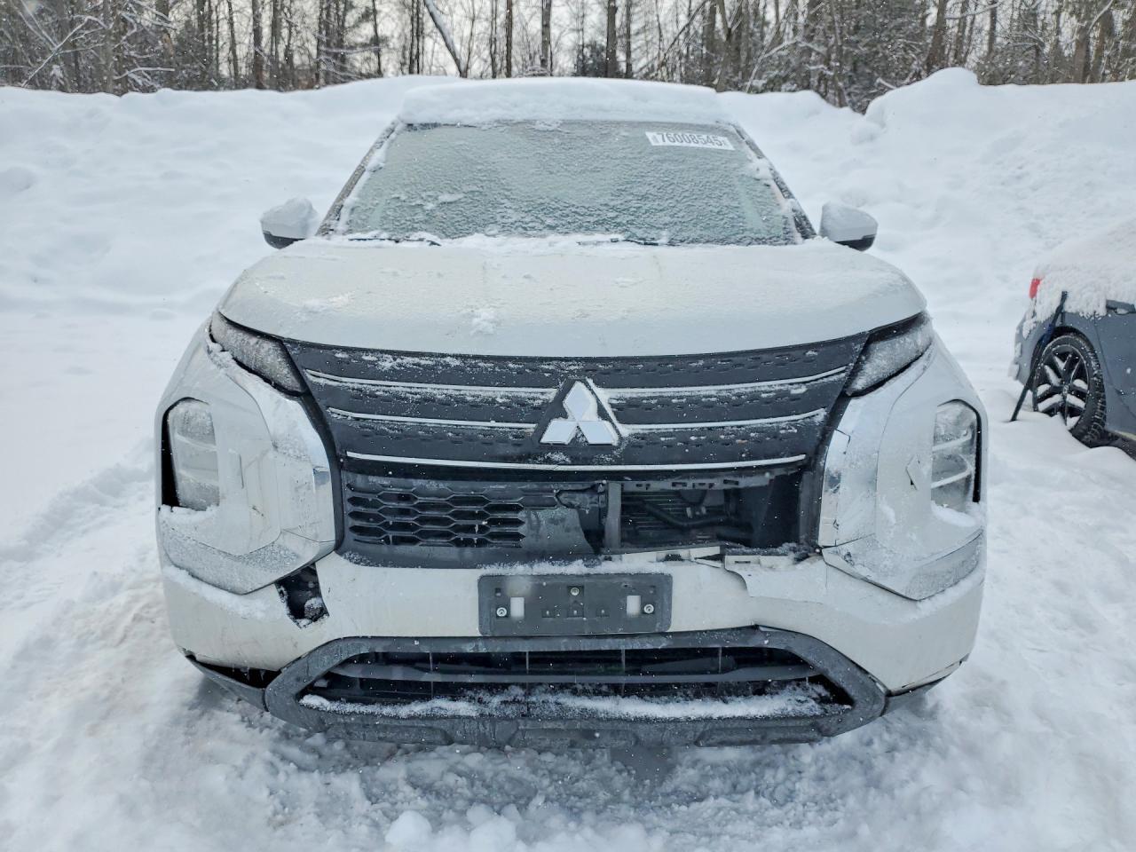 2022 Mitsubishi Outlander - Фото 5