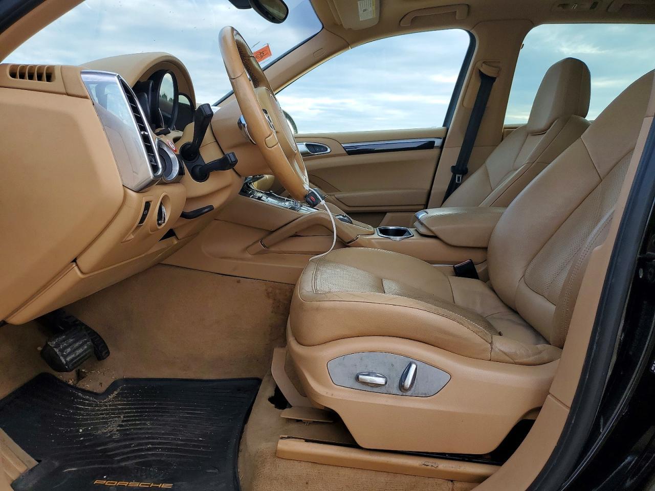 2014 Porsche Cayenne - Image 7