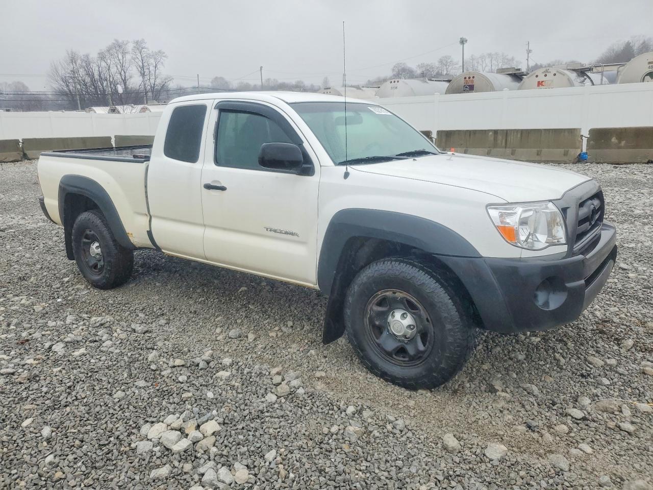 2011 Toyota Tacoma Bas - Image 4