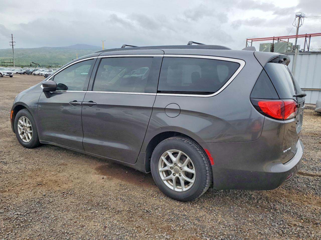 2017 Chrysler Pacifica Touring - Фото 2