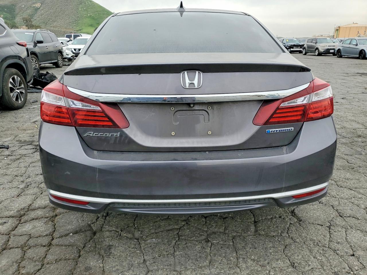 2017 Honda Accord Hybrid - Image 6