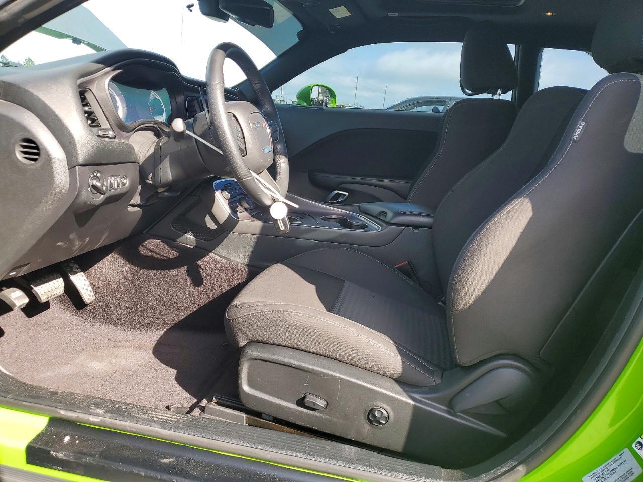 2017 Dodge Challenger R - Image 7