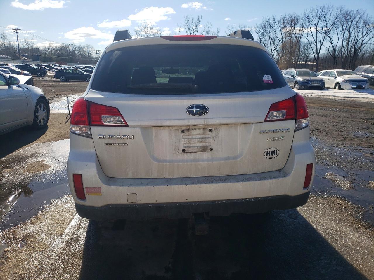 2013 Subaru Outback 2.5I Premium - Фото 6