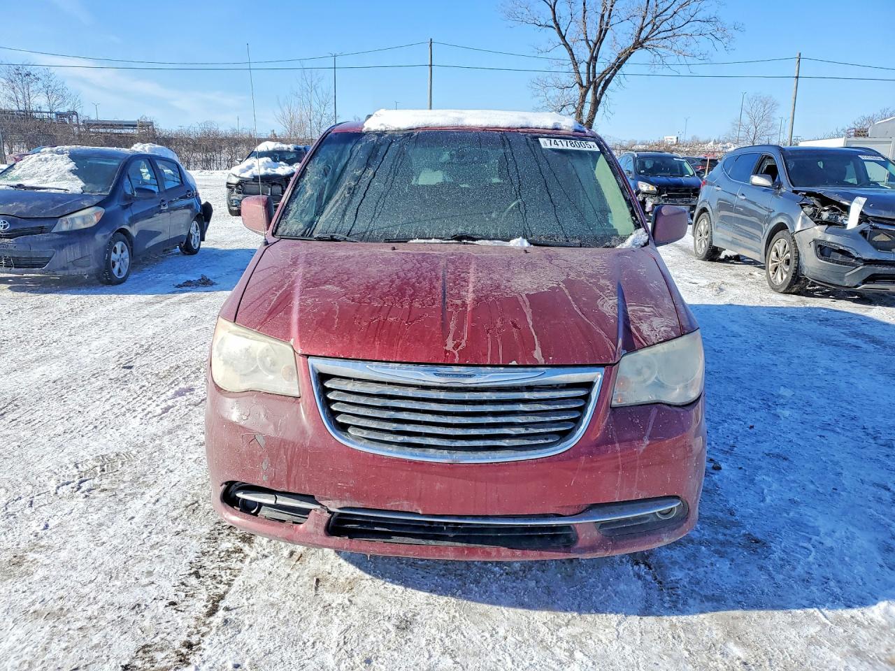 2014 Chrysler Town & Country - Фото 5