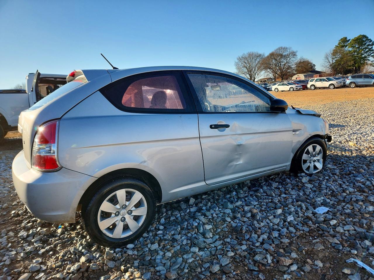 2011 Hyundai Accent Gl - Image 3