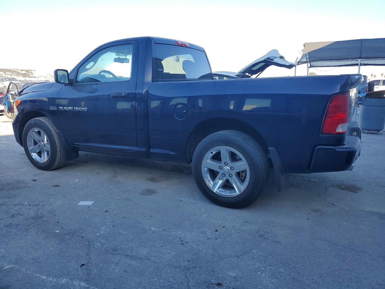 2012 Dodge Ram 1500 St - Фото 2