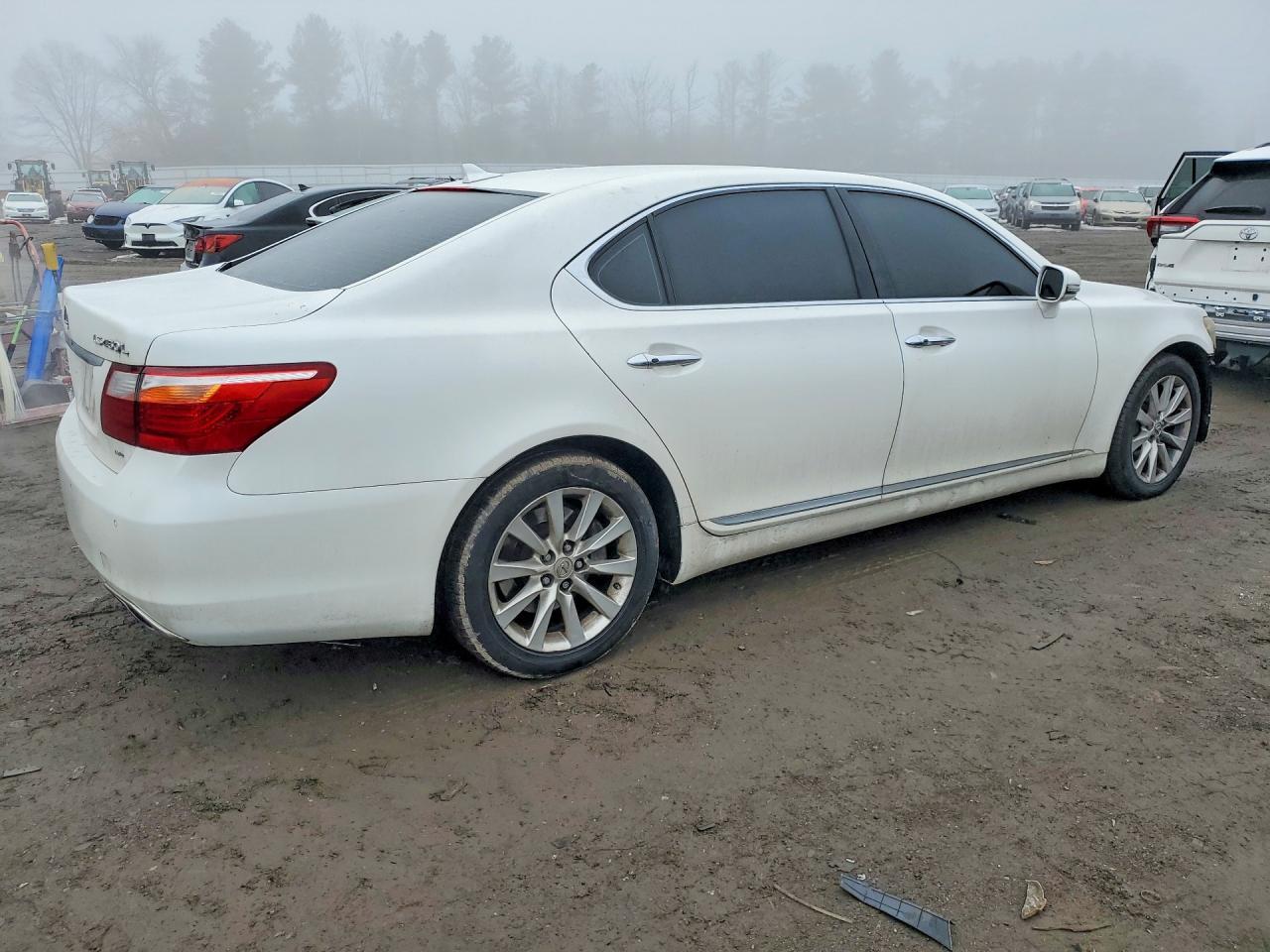 2011 Lexus Ls 460 L - Image 3