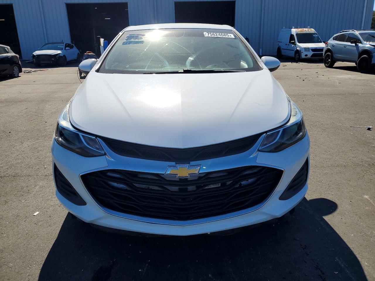 2019 Chevrolet Cruze Lt - Image 5