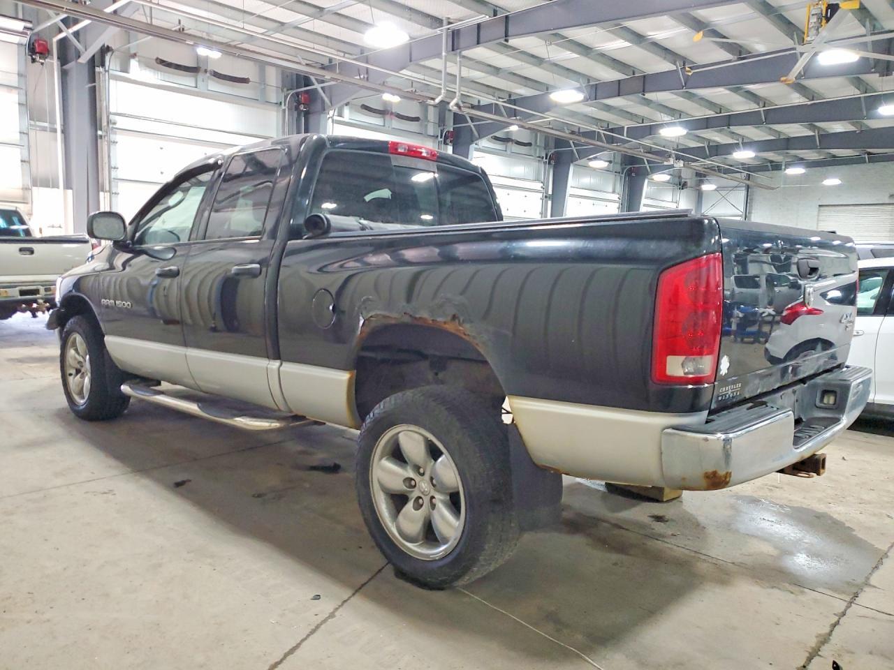 2005 Dodge Ram 1500 St - Фото 2