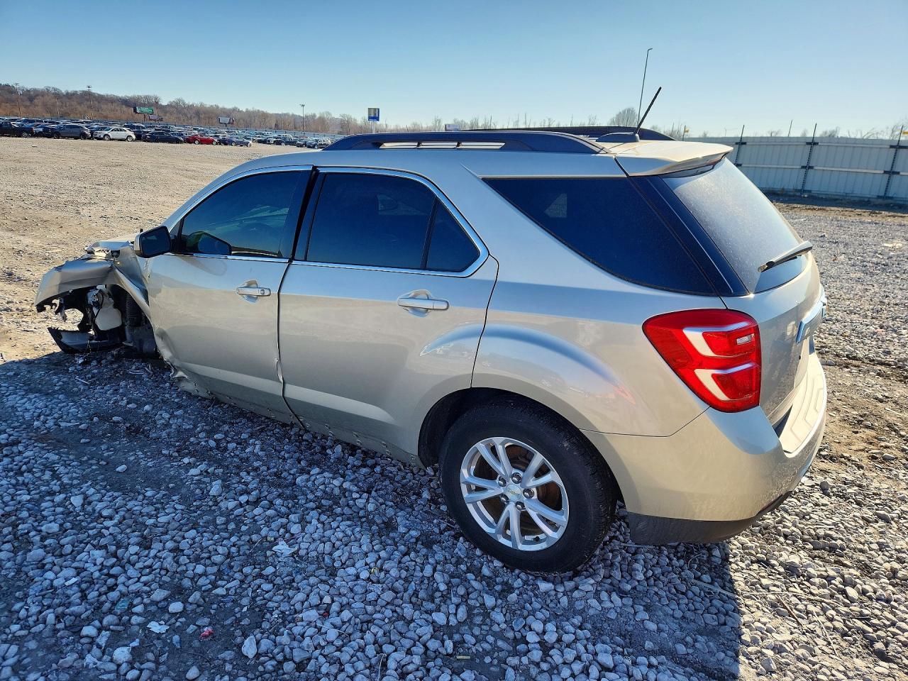 2016 Chevrolet Equinox Lt - Image 2