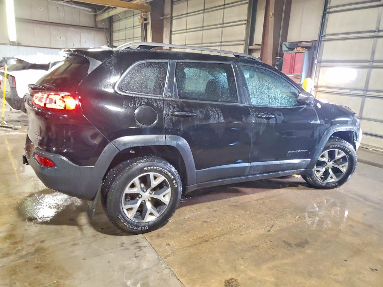 2018 Jeep Cherokee Trailhawk - Image 4