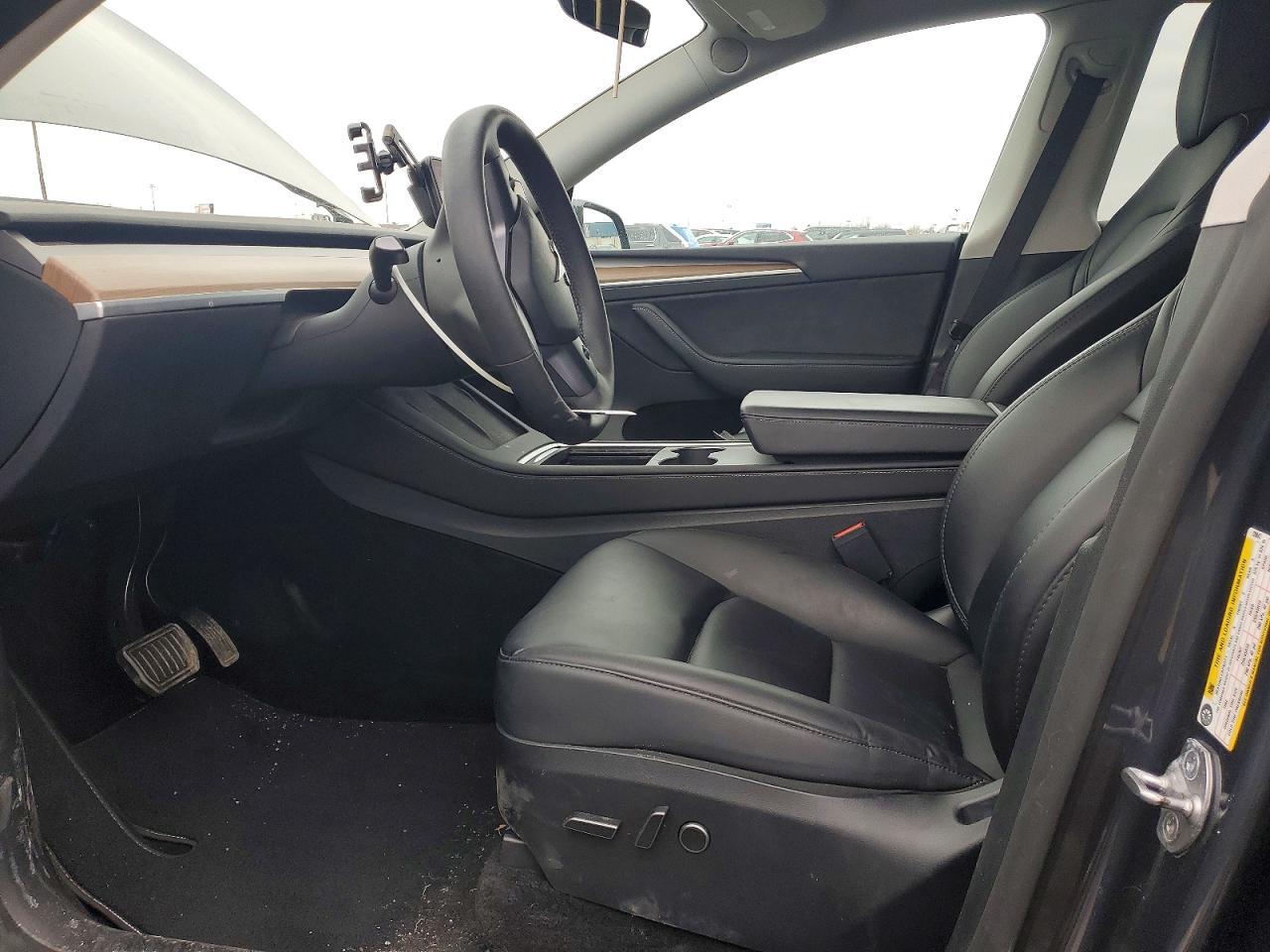 2023 Tesla Model Y - Image 7