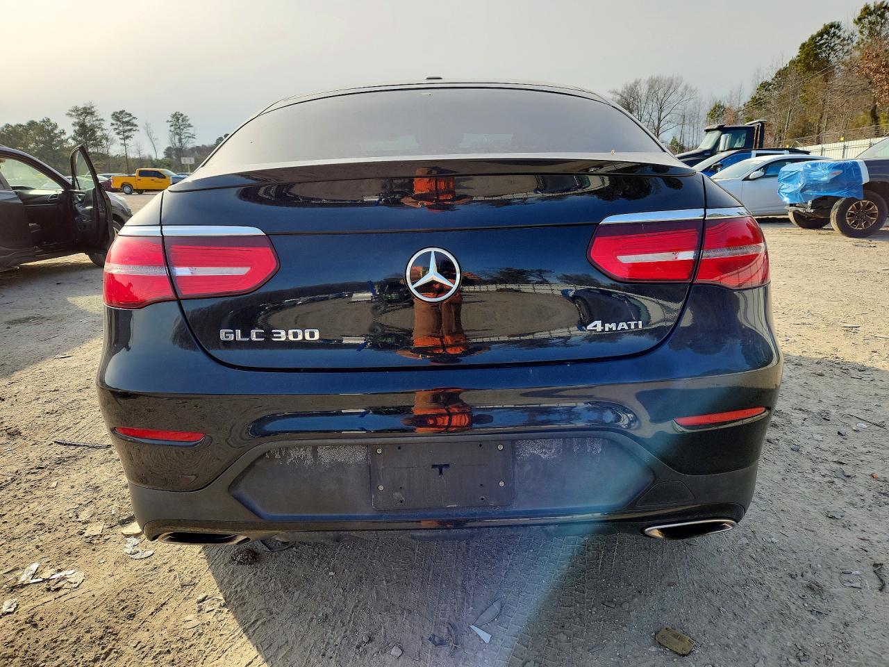 2019 Mercedes-Benz Glc Coupe 300 4Matic - Image 6