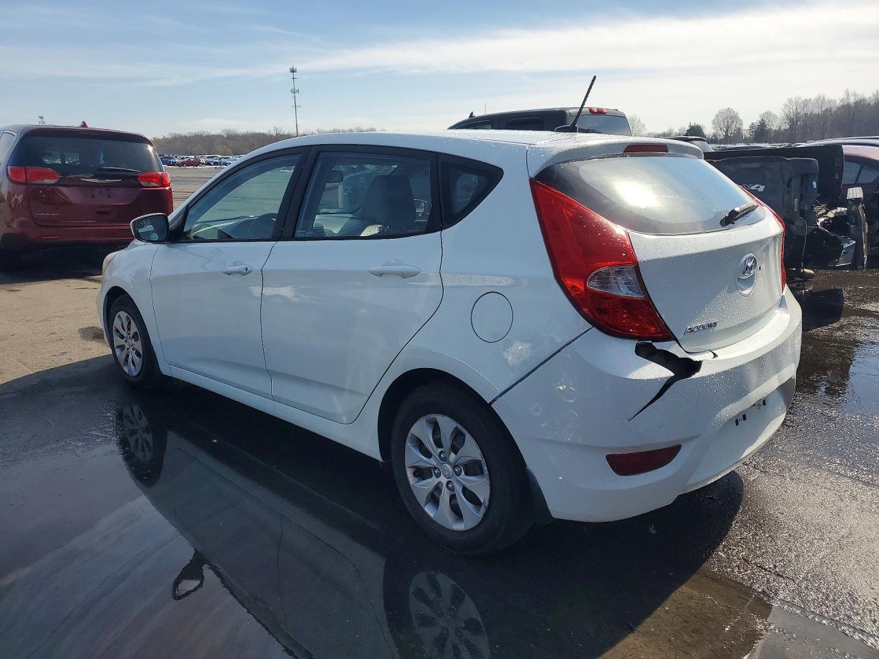 2015 Hyundai Accent Gs - Фото 2
