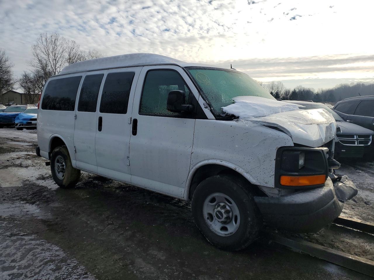2012 GMC Savana G2500 Ls - Фото 4