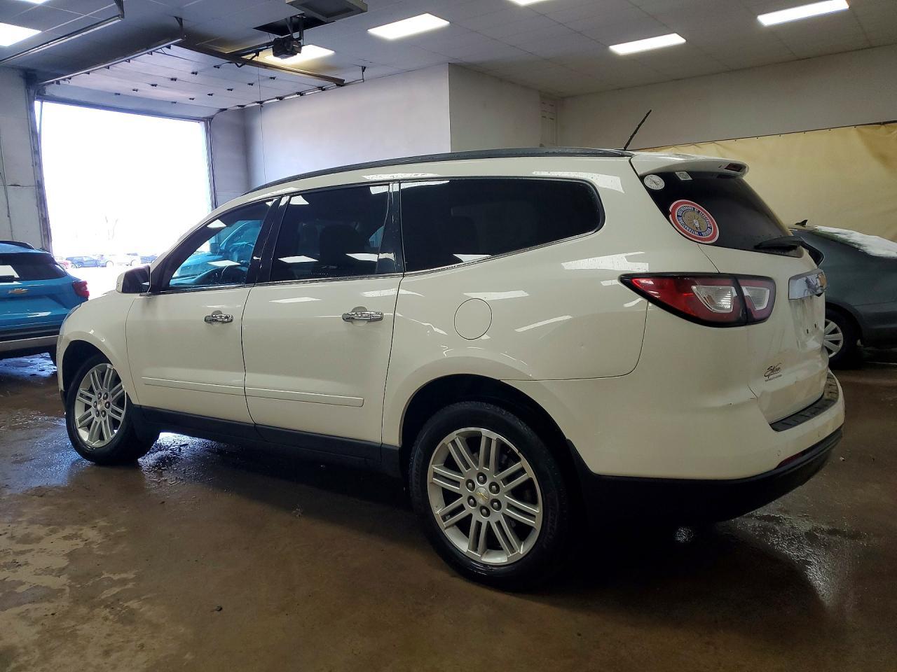 2015 Chevrolet Traverse Lt - Image 2