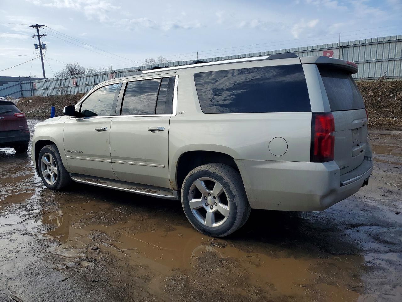 2015 Chevrolet Suburban K1500 Ltz - Фото 2