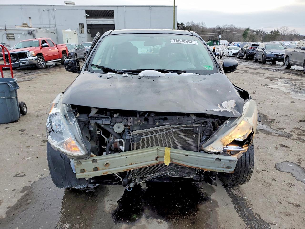 2016 Nissan Versa S - Image 5
