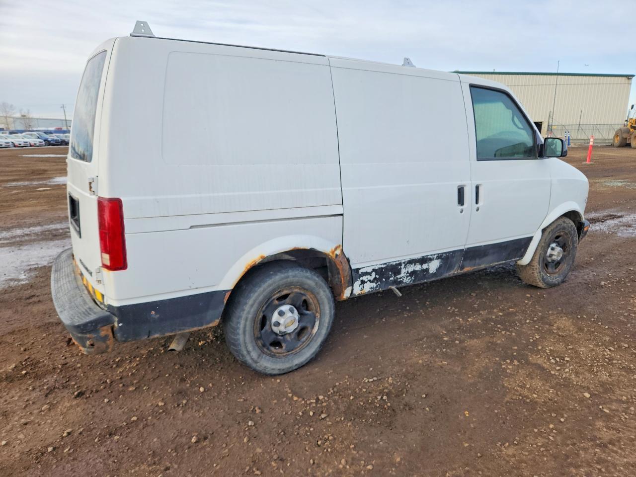 2005 Chevrolet Astro - Image 3