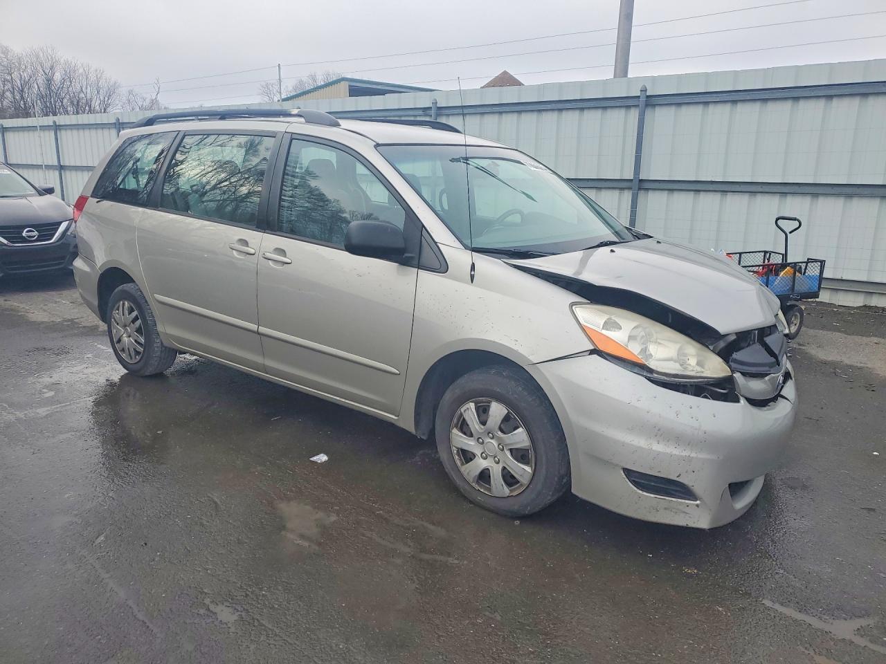 2009 Toyota Sienna Ce - Фото 4