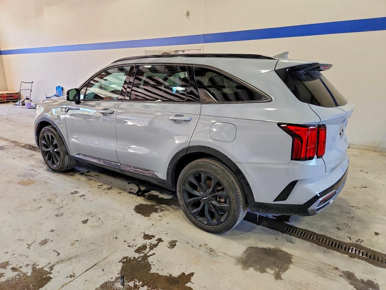 2023 Kia Sorento Sx - Image 2